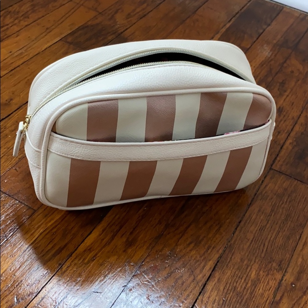 Betsey Johnson  New York, NY medium make up bag